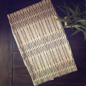 Zara cream & black patterned stretchy pencil skirt